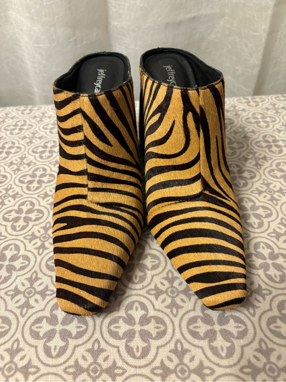 Jeffrey Campbell Tiger-Stripe Pointed Mule in Yellow and Black 8 M.